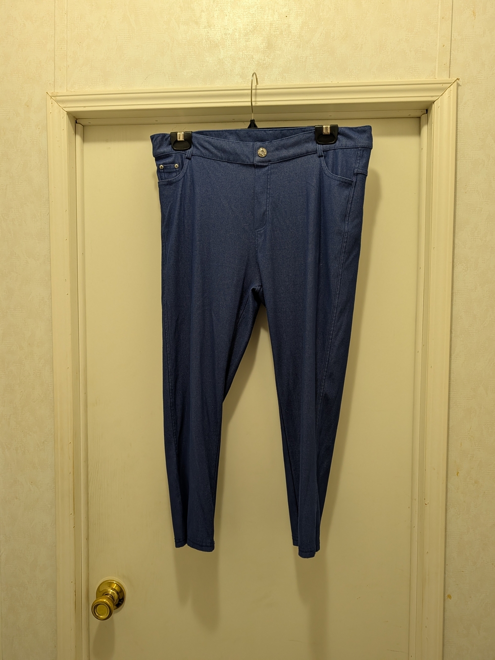Yelete Women's Slim Stretch Leggings in Blue